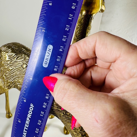 Set of Two Solid, Brass, Reindeer, Figurines, Statues Mid Century - Picture 4 of 5